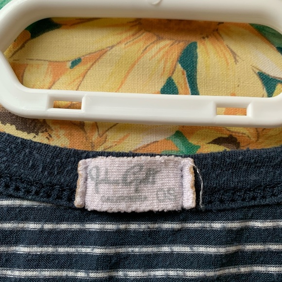 Blue and white stripe classic t shirt - Picture 4 of 5